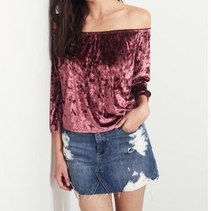 EUC Hollister Velvet Off Shoulder Crop Top XS